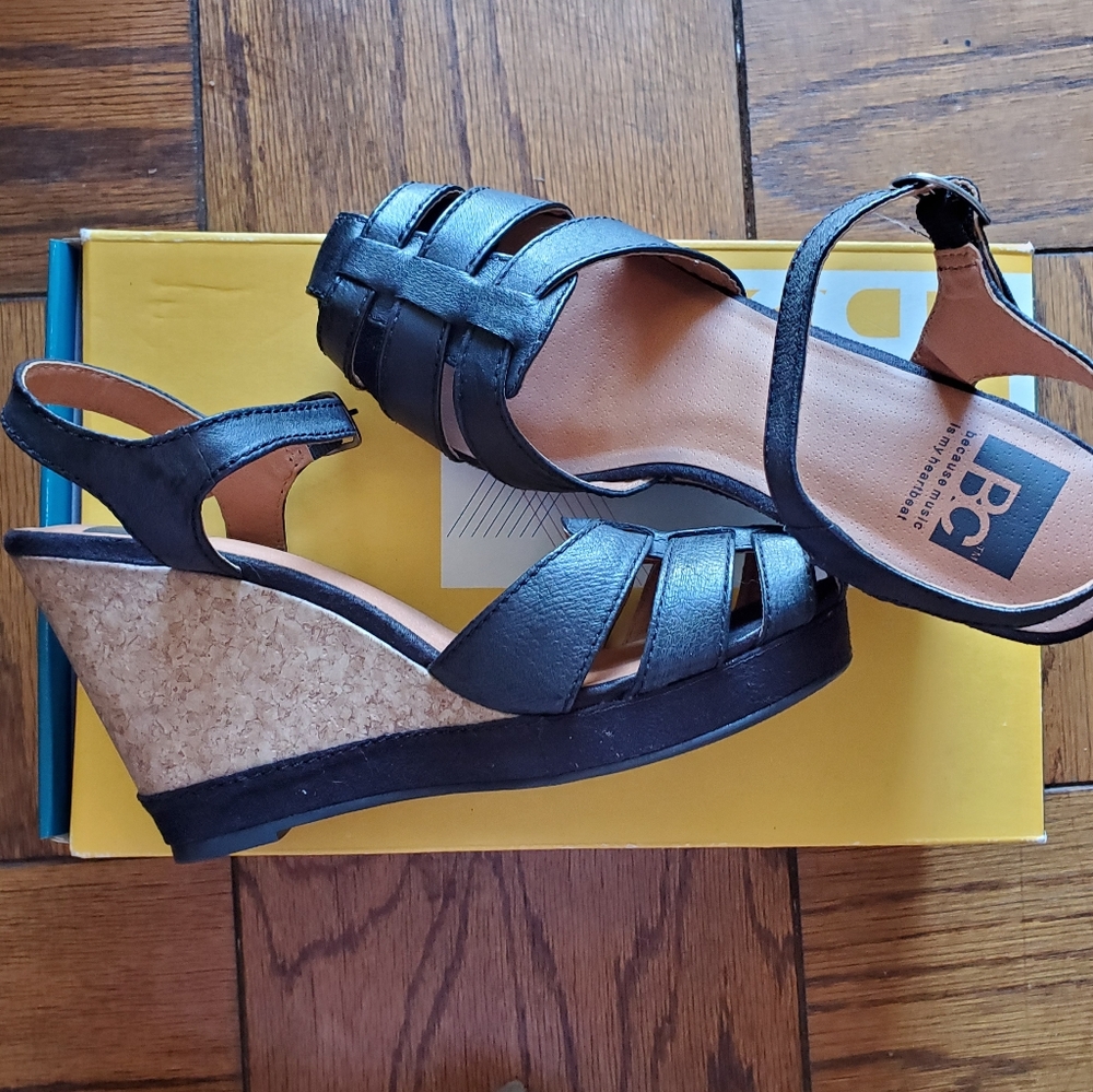 Upper Leather Enclosed Wedge Sandal